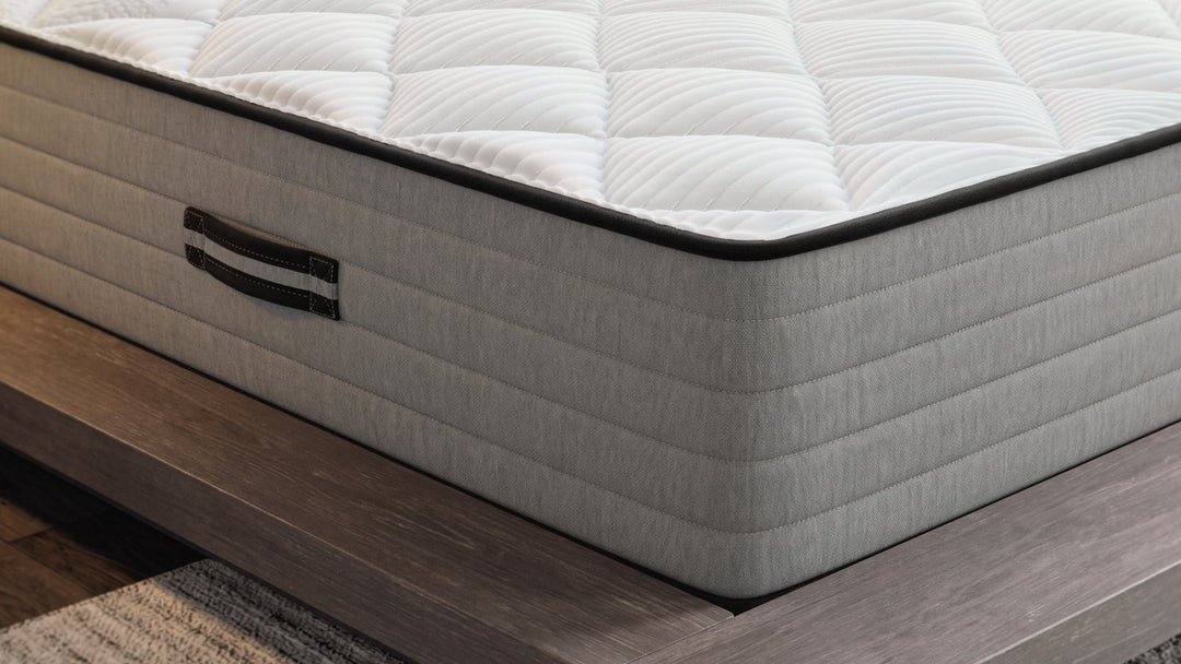 Pro Hybrid mattress close-up