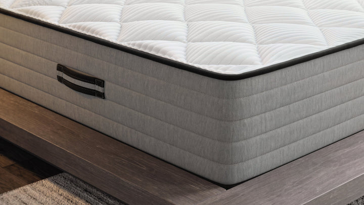 Pro Hybrid mattress close-up